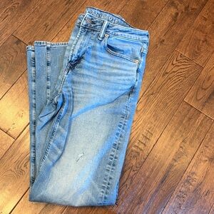 American Eagle Outfitters Men's Original Straight Jeans in Medium Blue Wash